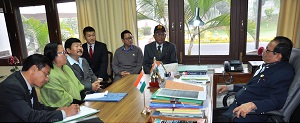 The Governor of Arunachal Pradesh, Shri JP Rajkhowa with Smt Y.W. Ringu, Ex-officio Director also seen member of  Ex- Servicemen Wing Commander Gyati Kago (Retd) and members at Raj Bhavan, Itanagar on 10th  February 2016. 